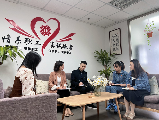 黨委宣傳部黨支部開展“學(xué)習(xí)二十大  奮進(jìn)新征程”主題黨日活動(dòng).png